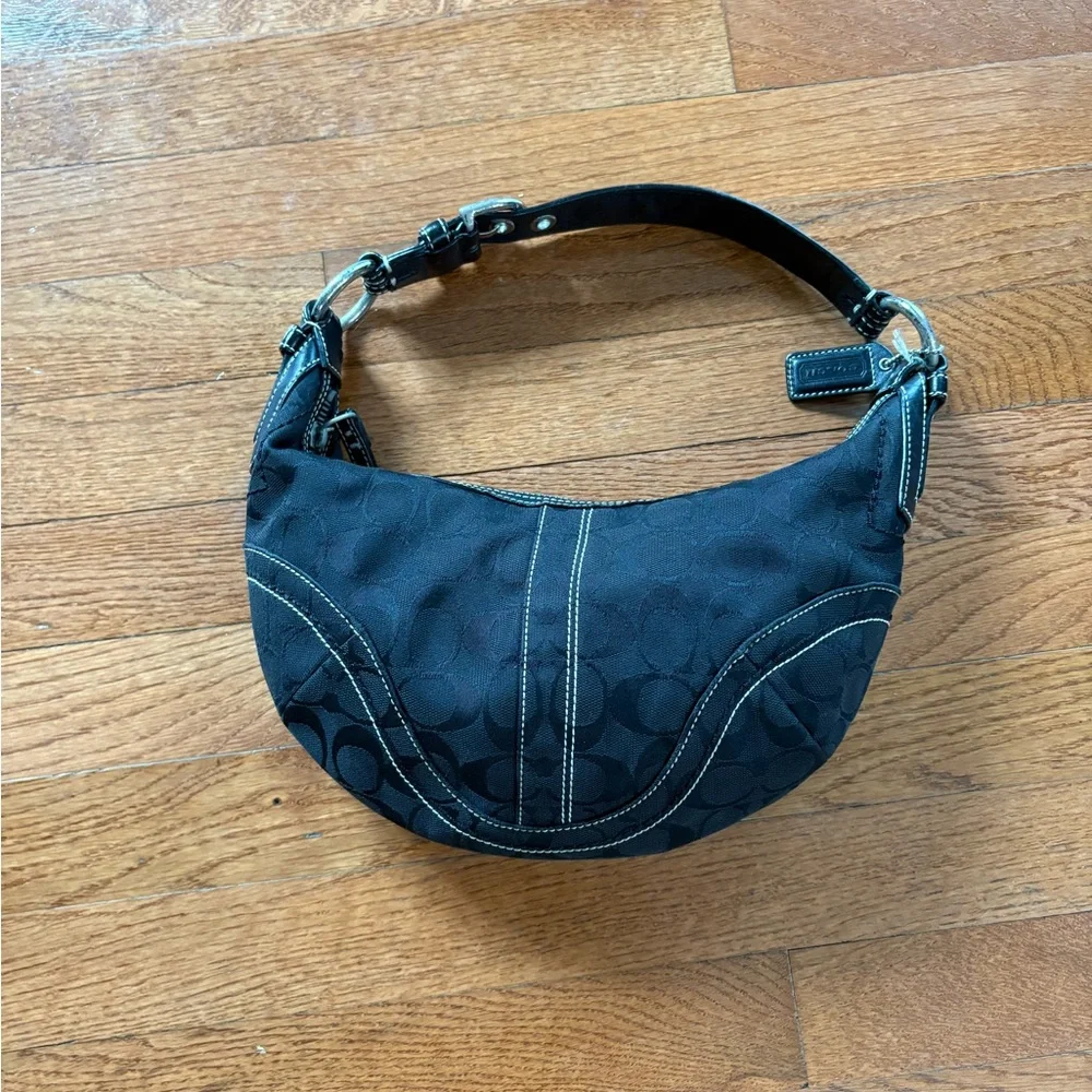 Coach Black Shoulder Bag - Picture 3 of 6